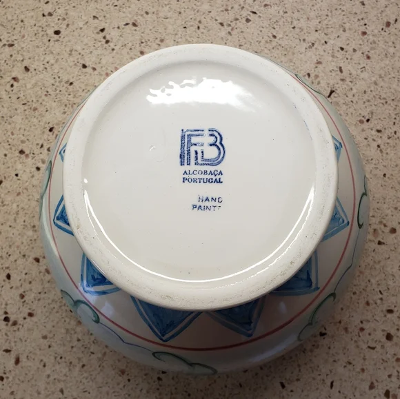 Ceramic Planter - Picture 4 of 5